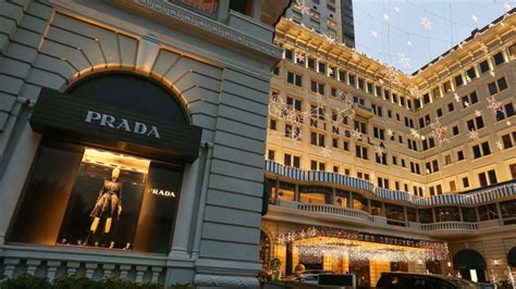 prada peninsula hotel hong kong